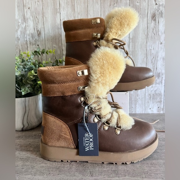 UGG Viki Waterproof Leather Boots Size 6 - Picture 1 of 7